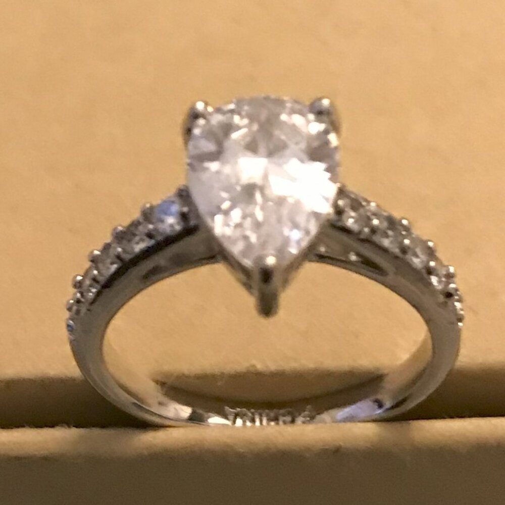 Cubic Zirconia, Pear-Shaped, Three-Claws Solitaire Engagement Ring, Size 6